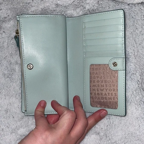 SOLD Kate Spade snap closure wallet - Picture 5 of 9